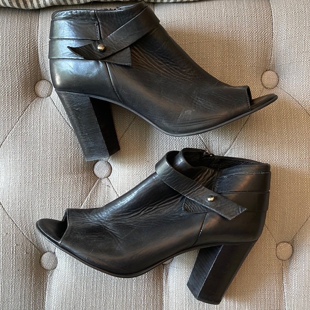 Steve Madden Peep Toe Block Heels